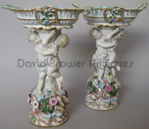 A small pair of Meissen comports